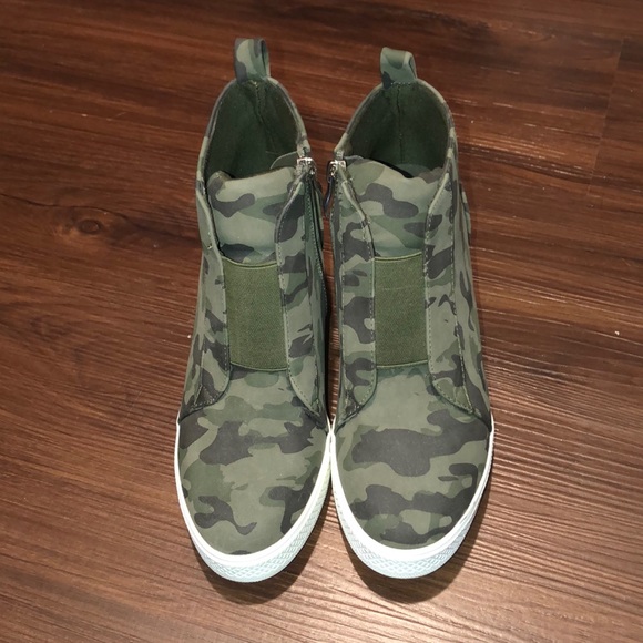 Camo wedge booties - Picture 3 of 3